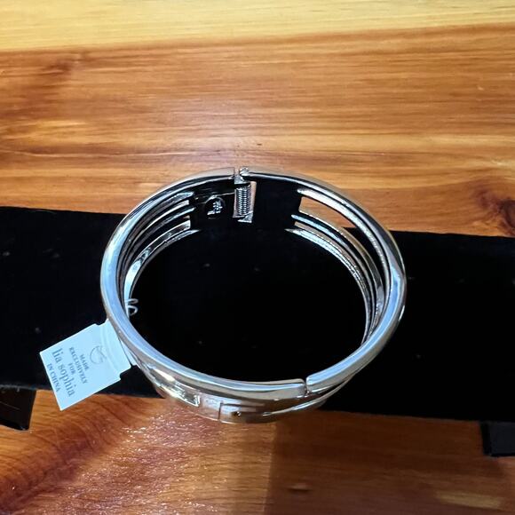 Lia Sophia Hinged Cuff Bangle Bracelet Silver Tone Geometric Chunky NEW NWT - Picture 4 of 9